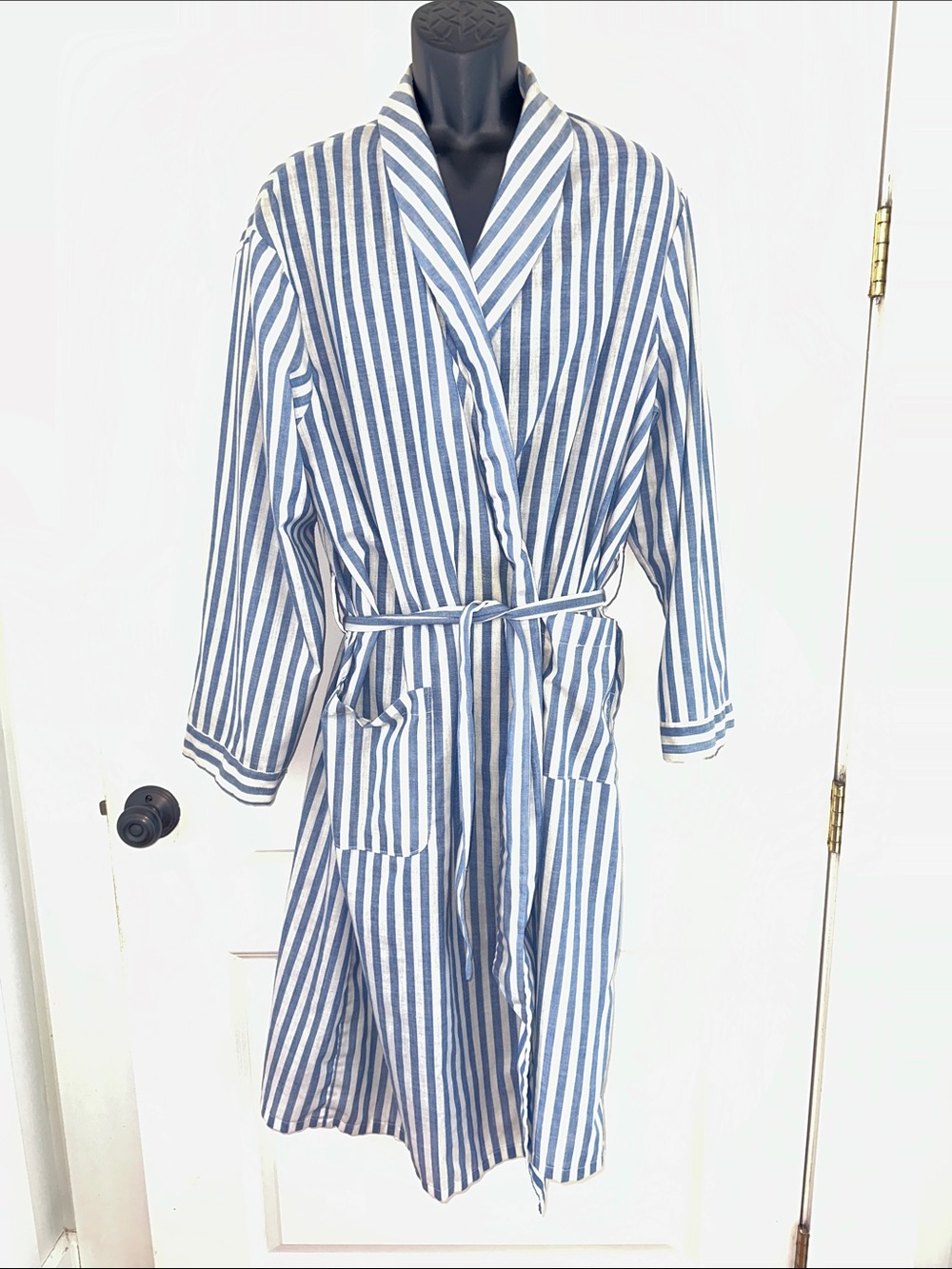 Vintage 80s Towncraft Blue &  White Striped Polyester/Cotton Robe